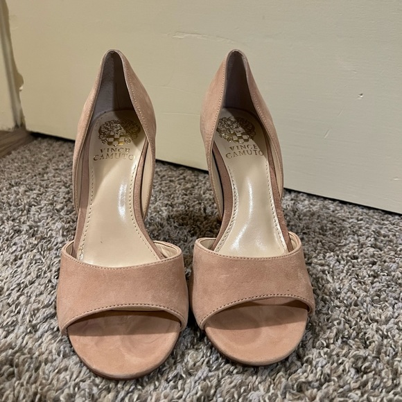 Vince Camuto Heels - Picture 2 of 3